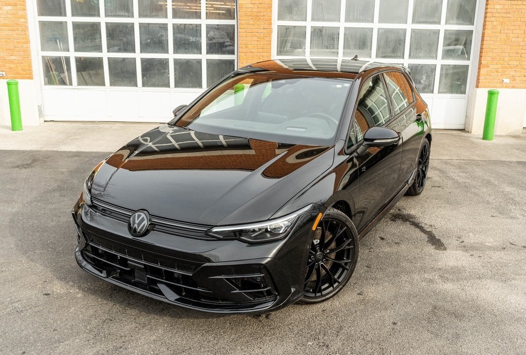 2025 Volkswagen Golf R 2.0T BLACK EDITION