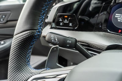 2025 Volkswagen Golf R 2.0T BLACK EDITION