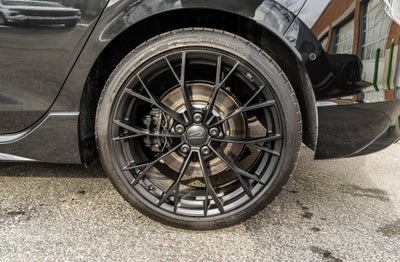 2025 Volkswagen Golf R 2.0T BLACK EDITION