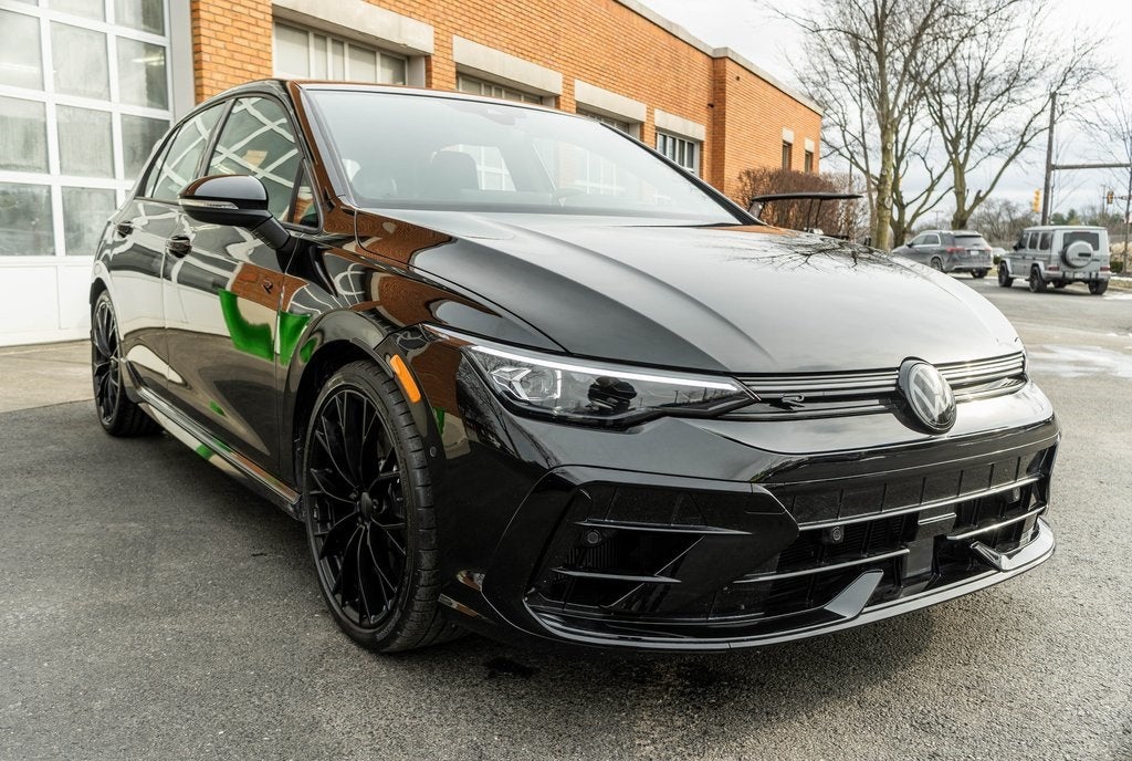 2025 Volkswagen Golf R 2.0T BLACK EDITION