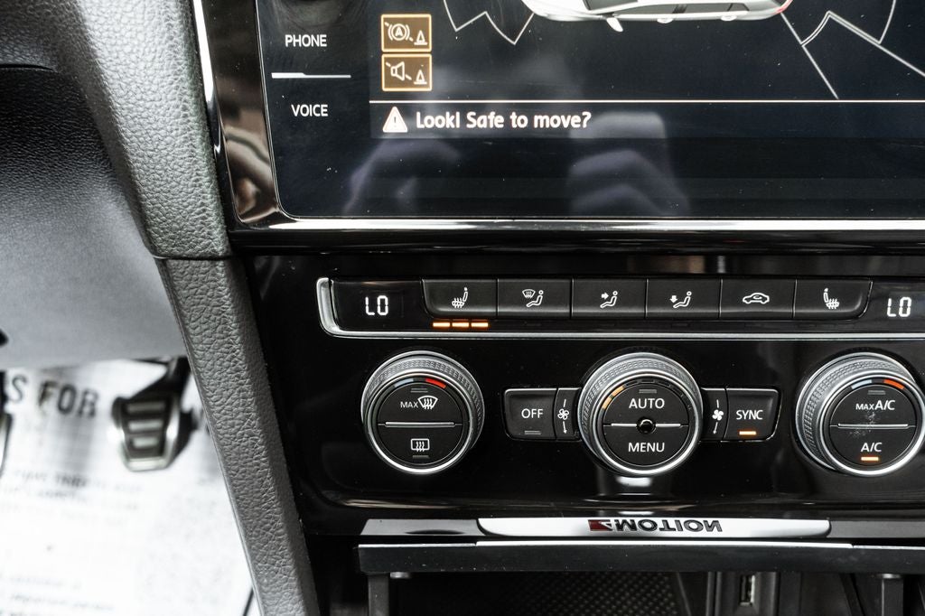 2019 Volkswagen Golf R DCC & Navigation 4Motion