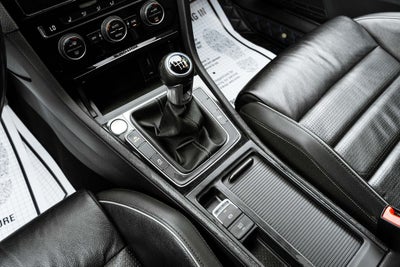 2019 Volkswagen Golf R DCC & Navigation 4Motion