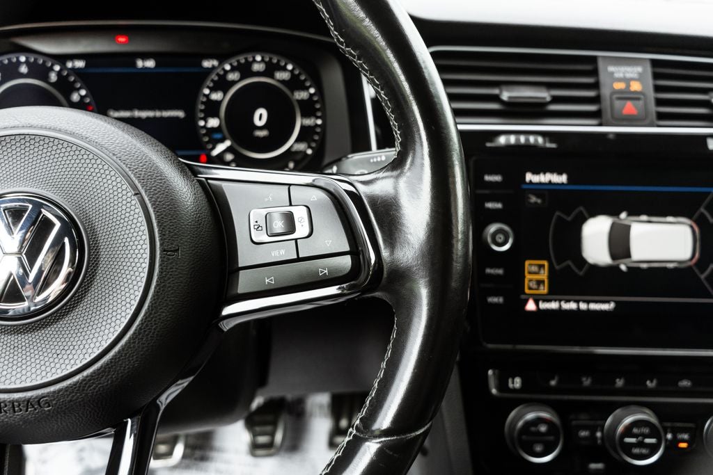 2019 Volkswagen Golf R DCC & Navigation 4Motion