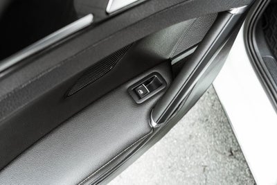 2019 Volkswagen Golf R DCC & Navigation 4Motion
