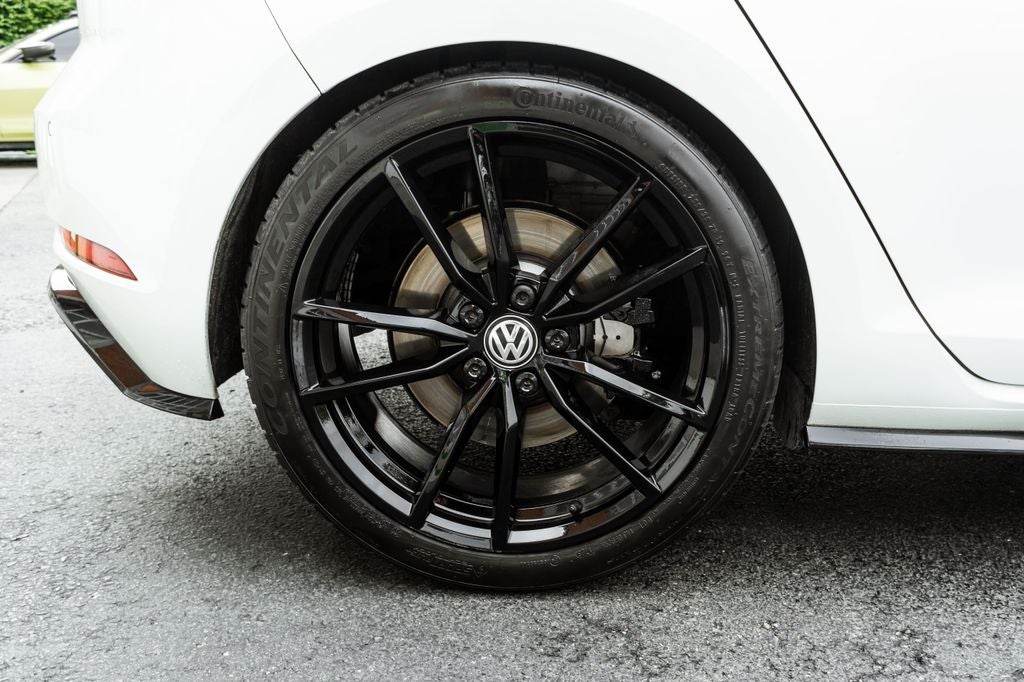 2019 Volkswagen Golf R DCC & Navigation 4Motion