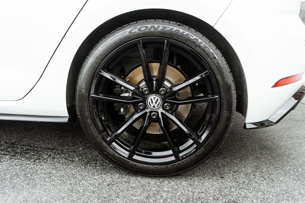 2019 Volkswagen Golf R DCC & Navigation 4Motion