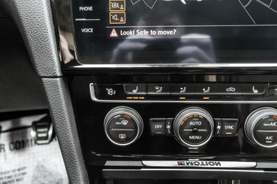 2019 Volkswagen Golf R DCC & Navigation 4Motion