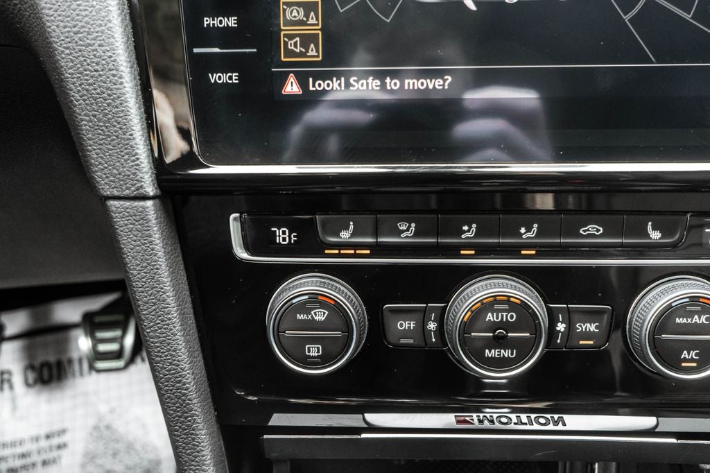 2019 Volkswagen Golf R DCC & Navigation 4Motion