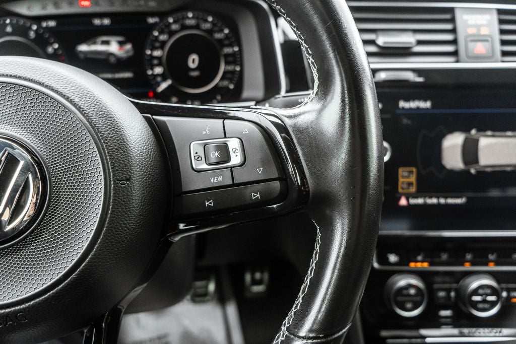 2019 Volkswagen Golf R DCC & Navigation 4Motion