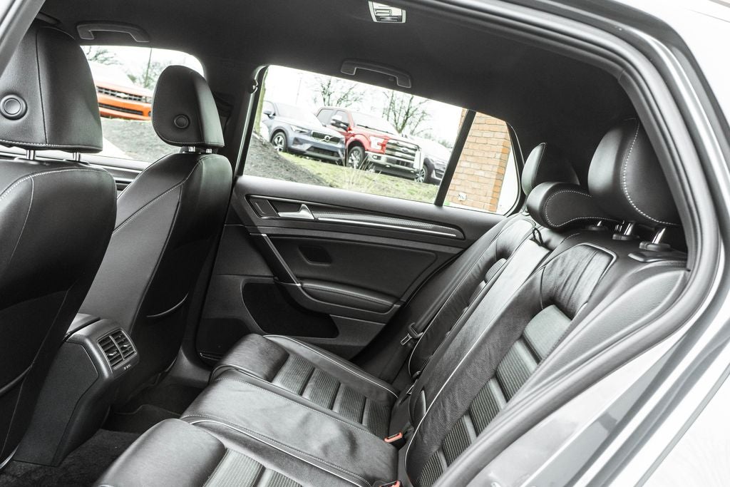 2019 Volkswagen Golf R DCC & Navigation 4Motion