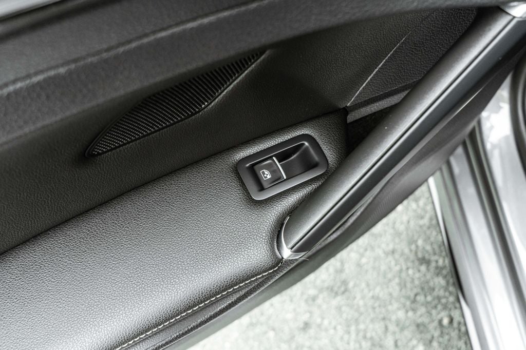 2019 Volkswagen Golf R DCC & Navigation 4Motion