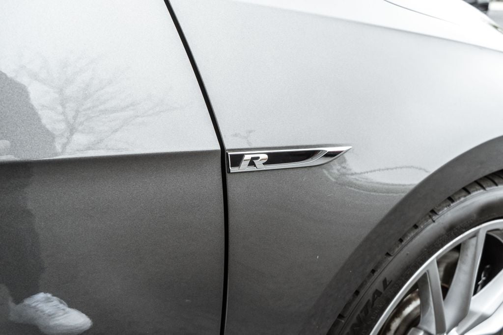 2019 Volkswagen Golf R DCC & Navigation 4Motion