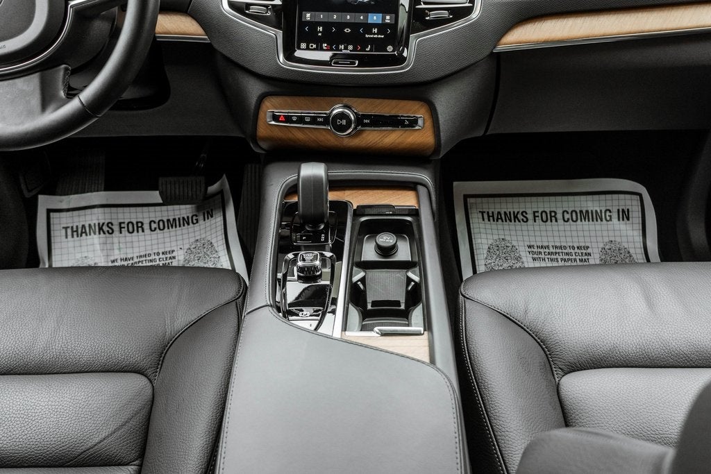 2025 Volvo XC90 B6 Plus 7-Seater