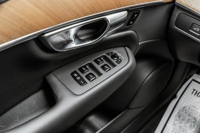 2025 Volvo XC90 B6 Plus 7-Seater