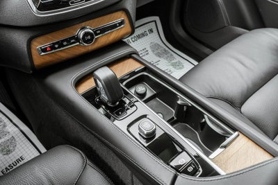 2025 Volvo XC90 B6 Plus 7-Seater