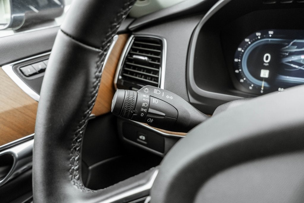 2025 Volvo XC90 B6 Plus 7-Seater