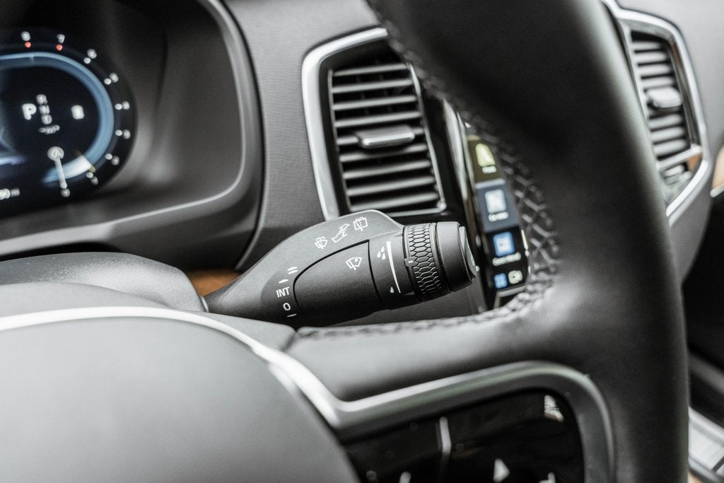 2025 Volvo XC90 B6 Plus 7-Seater