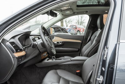 2025 Volvo XC90 B6 Plus 7-Seater