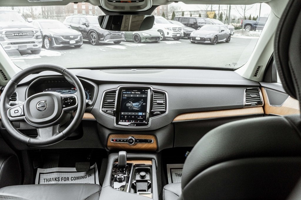 2025 Volvo XC90 B6 Plus 7-Seater