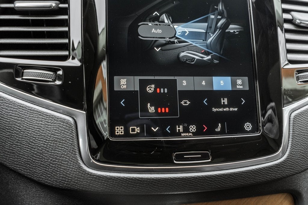 2025 Volvo XC90 B6 Plus 7-Seater