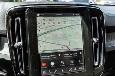 2025 Volvo XC40 B5 Plus Dark Theme