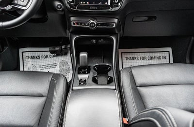 2025 Volvo XC40 B5 Core