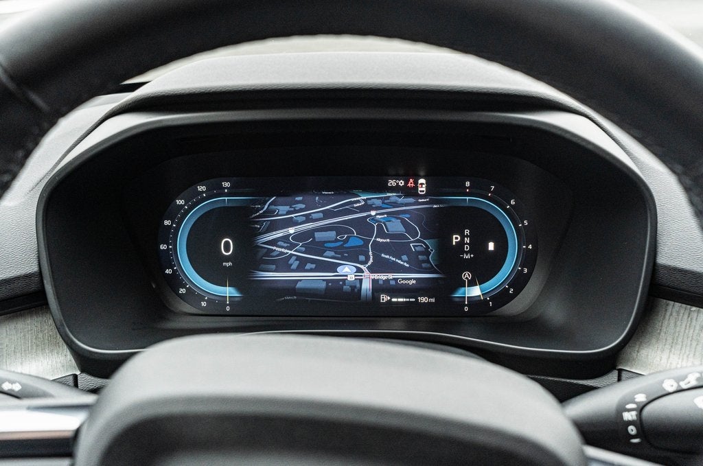 2025 Volvo XC40 B5 Core