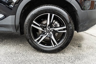 2025 Volvo XC40 B5 Core