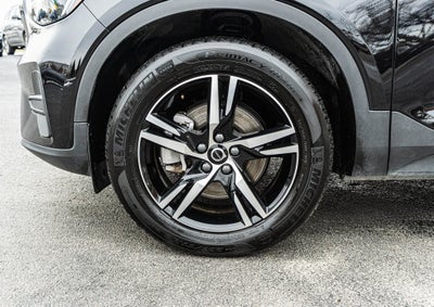 2025 Volvo XC40 B5 Core