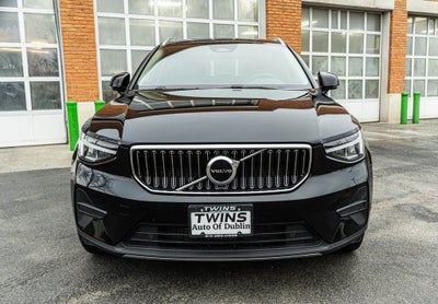 2025 Volvo XC40 B5 Core