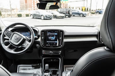 2025 Volvo XC40 B5 Core