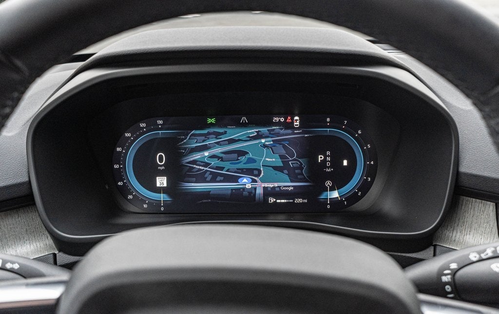 2025 Volvo XC40 B5 Core