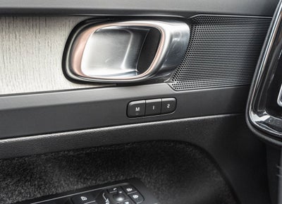 2025 Volvo XC40 B5 Core