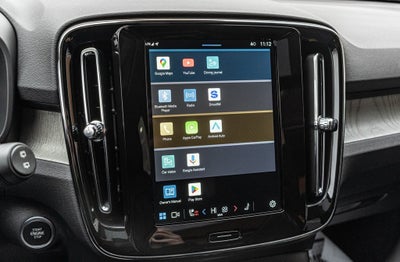 2025 Volvo XC40 B5 Core