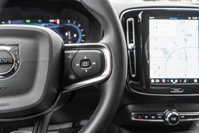 2025 Volvo XC40 B5 Core