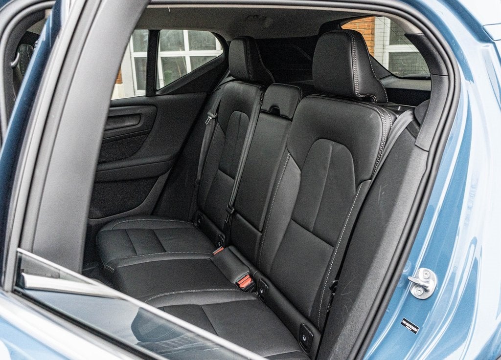 2025 Volvo XC40 B5 Core