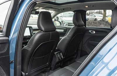 2025 Volvo XC40 B5 Core