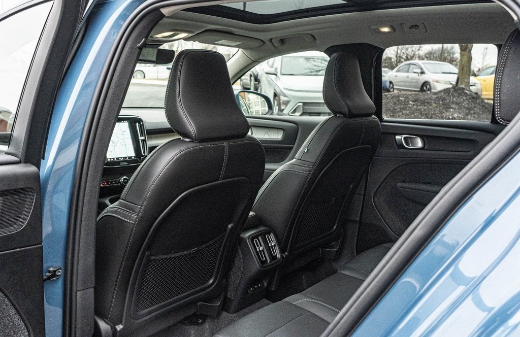 2025 Volvo XC40 B5 Core