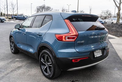 2025 Volvo XC40 B5 Core