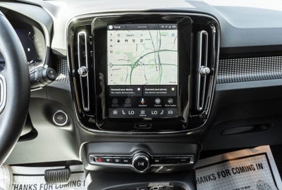 2024 Volvo XC40 B5 Plus Dark Theme