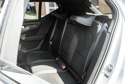 2024 Volvo XC40 B5 Plus Dark Theme