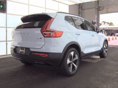2024 Volvo XC40 B5 Plus Dark Theme