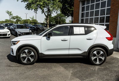 2024 Volvo XC40 B5 Plus Dark Theme
