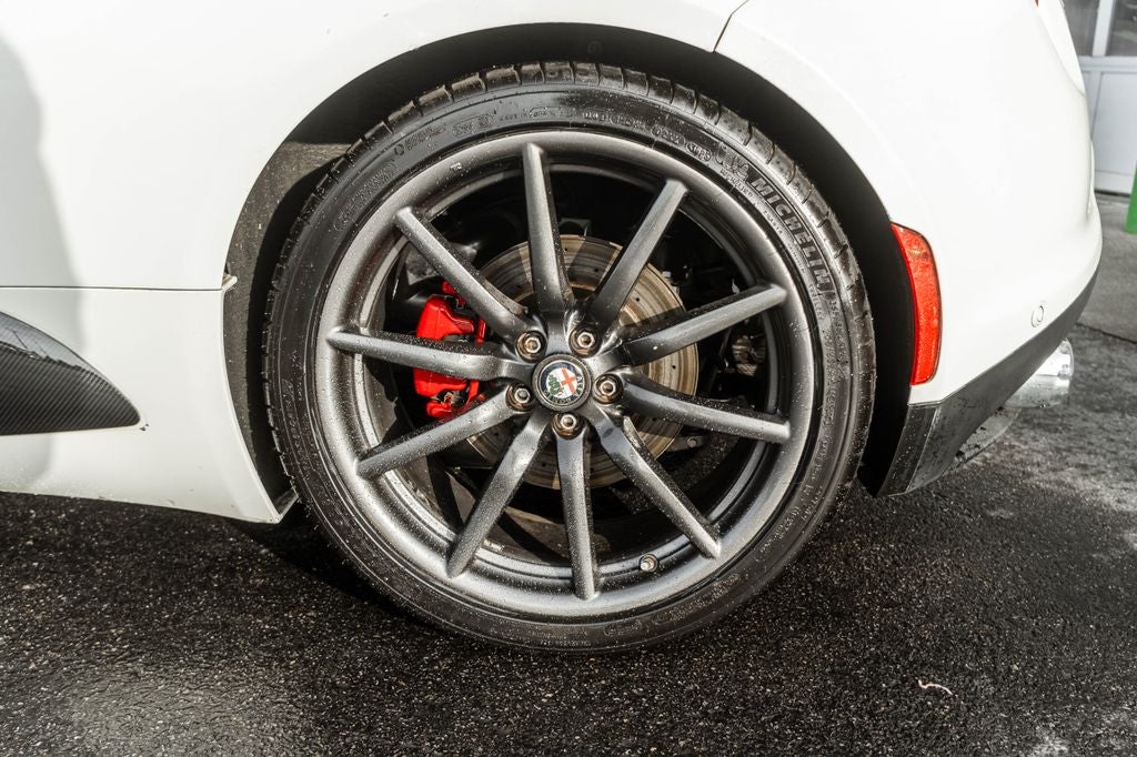 2016 Alfa Romeo 4C Base