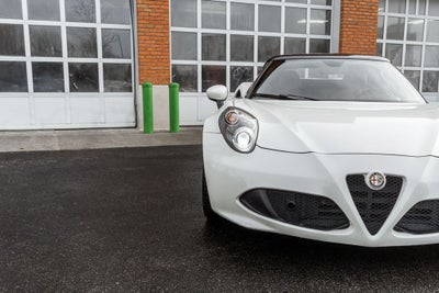 2016 Alfa Romeo 4C Base