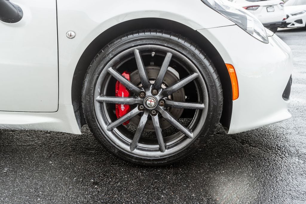 2016 Alfa Romeo 4C Base