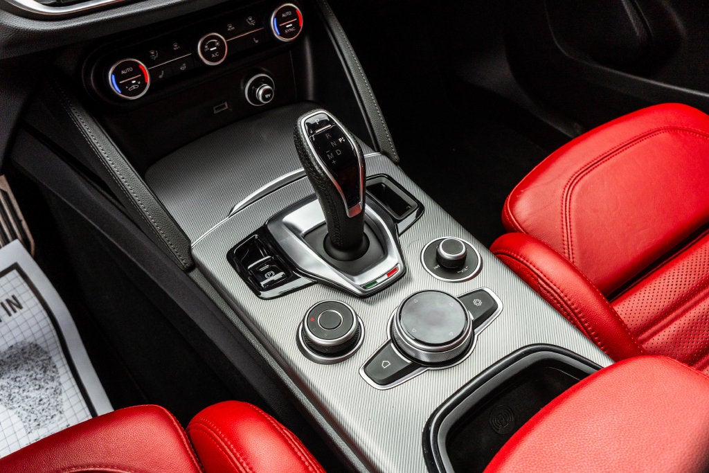 2024 Alfa Romeo Stelvio Veloce